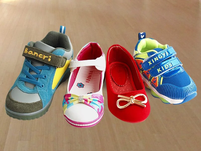 CHILDREN'S FOOTWARE